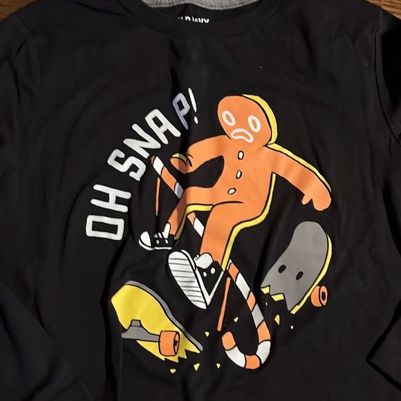 Old navy size 8 medium Christmas shirt - Picture 2 of 4